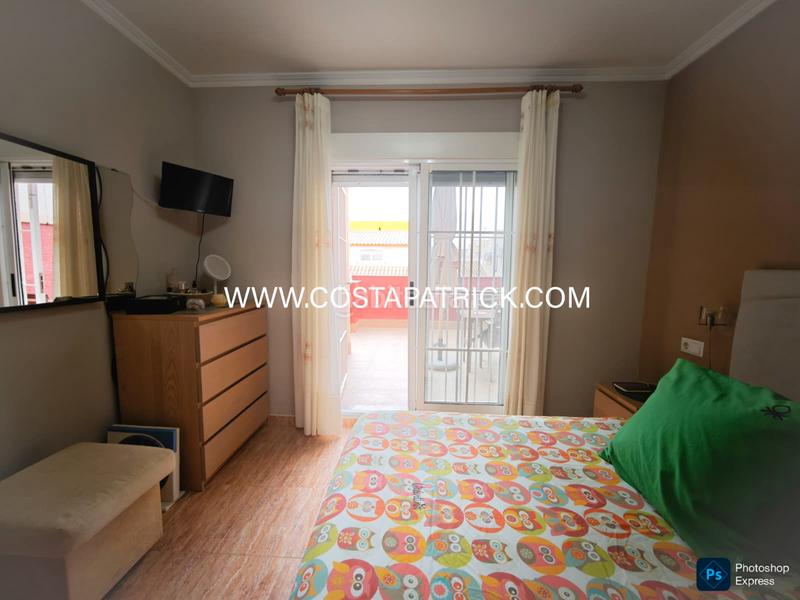 Foto fb89aa04-b86e-4eba-b072-34e9c8a9c949. Casa a schiera con riscaldamento parcheggio in Centro Alcázares (Los)