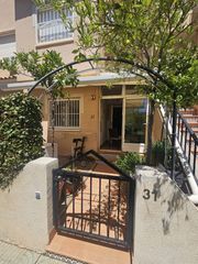 Semi detached house en Calle isla de espalmador 31. Apartamento en planta baja en residencial playa i � los alc�zare
