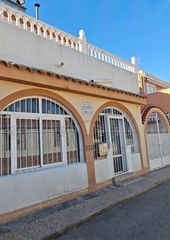 Casa adossada  Avenida justo quesada. Precioso d�plex en venta - los alc�zares
