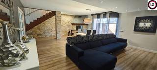 Semi detached house in Albesa