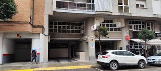 Aparcament cotxe a Joc de la Bola - Camps d'Esports. Zona joc de la bola  camp desports, plaza de parquing en venta