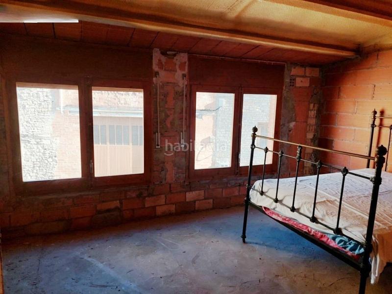 Foto c8115f7f-14a3-4ef8-badd-6f4b2c1fe607. Maison jumelée avec parking dans Conesa