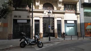 Miete Geschftsraum en Carrer del pintor sorolla 19. Local situado en plena zona centro.