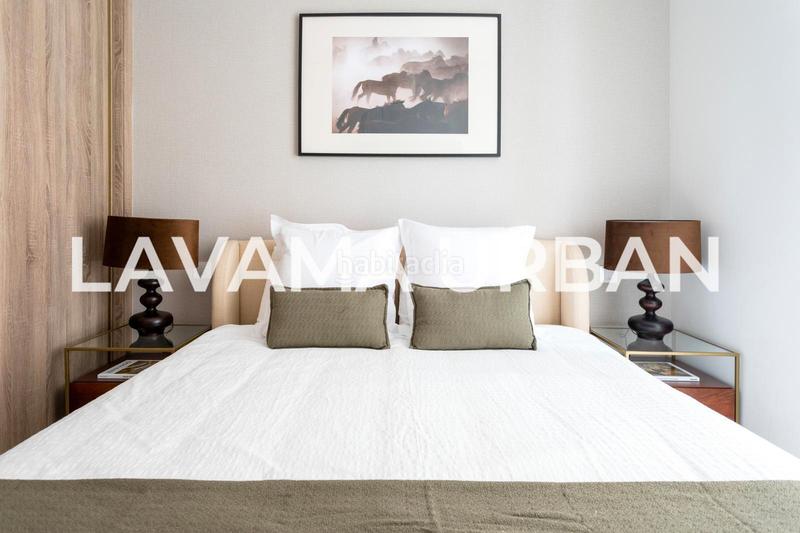 Foto 77b22fc6-371e-46f3-851a-b75627e73476. Piso magnifico piso exterior en trafalgar en Almagro Madrid