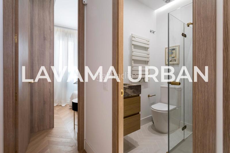 Foto f01e33f7-f3a7-4914-a6b1-066510220e2d. Piso magnifico piso exterior en trafalgar en Almagro Madrid