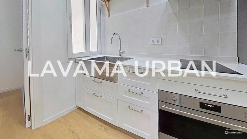 Foto d5a77d5f-6368-4d5f-a75c-cef29a93ba37. Appartement dans calle de antonio toledano 11 dans Fuente del Berro Madrid