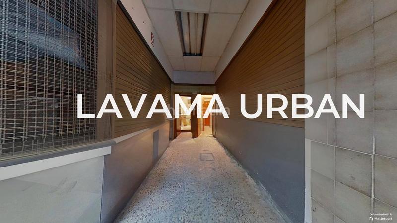 Foto 3240bb2d-1948-47e1-bcd9-6532a112dff7. Local comercial amplio local comercial para inversores en Madrid