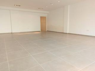 Lloguer Local Comercial a Via puig des teix 6. Santa ponça, local 80, para oficinas, gestoría...