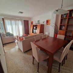 Lloguer Pis  Carrer del marquès de la sènia. Son armadams 3 habitaciones 2 baños amueblado