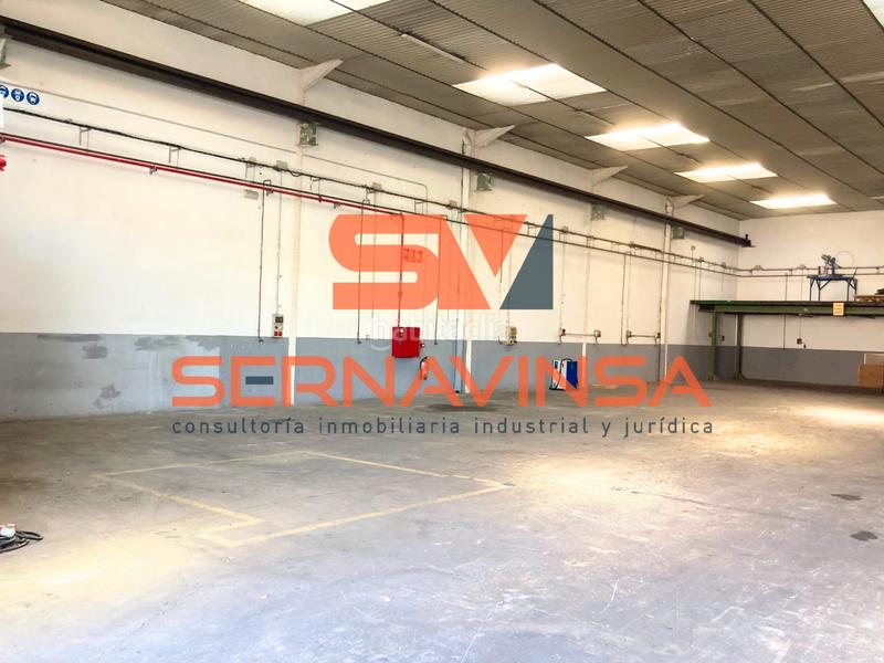 Foto b2fb244c-14e0-47d0-9464-85ddda7aa2b3. Capannone industriale in Palau-solità i Plegamans