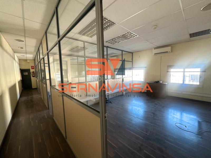 Foto 9c9d4aa0-bd8e-4e18-81fd-41422978aab5. Rent industrial building in Sud-Zona Industrial Castellar del Vallès