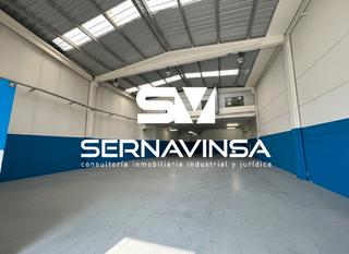 Miete Fabrikhalle in Zona Industrial. Barberà del vallès alquiler nave industrial  de 575 m2