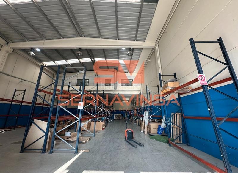 Foto e07920f0-1278-4adb-9b38-c02b811dc0f0. Lloguer nau industrial a Zona Industrial Barberà del Vallès