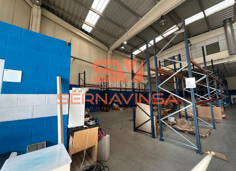Foto e41f0fa4-15e0-493d-826d-d30355b486a4. Rent industrial building in Zona Industrial Barberà del Vallès