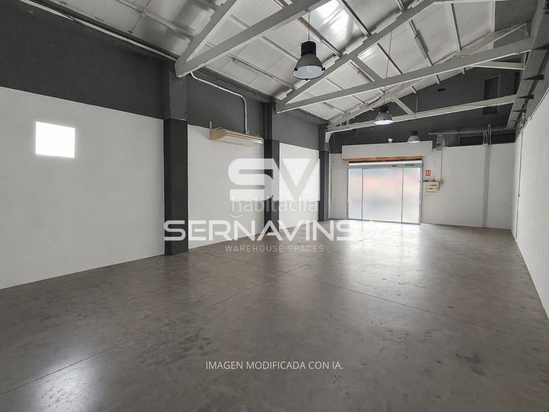 Foto e4cff8ed-6f83-437a-a378-04bfe4862ffe. Local comercial a Creu de Barberà Sabadell