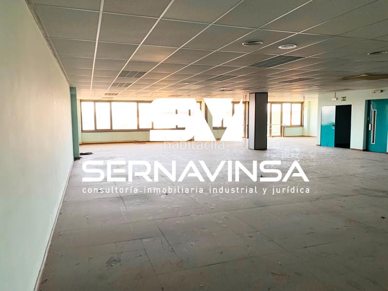 Foto 392fdedb-527a-4d11-99ee-731ad3ed91c0. Industrial building in Zona Industrial Barberà del Vallès