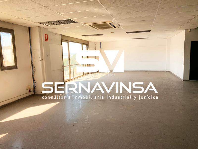 Foto 633d8803-6a38-4c48-9c76-fc65fbf93d90. Industrial building in Zona Industrial Barberà del Vallès