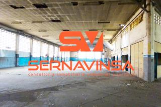Lloguer Nau industrial a Gràcia. Nave industrial en alquiler entrada de  sabadell 4.225 m2