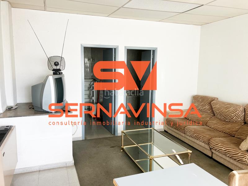 Foto a612c540-90a9-4292-aea7-b9c3ce5f7943. Capannone industriale in Can Roses Rubí