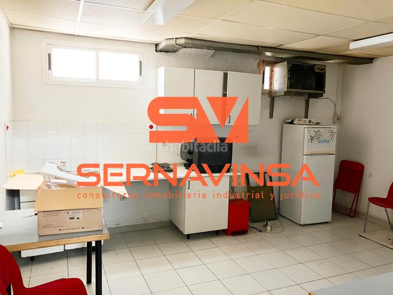 Foto e2063578-9104-47d2-8ffe-ce2a707c7b99. Capannone industriale in Can Roses Rubí