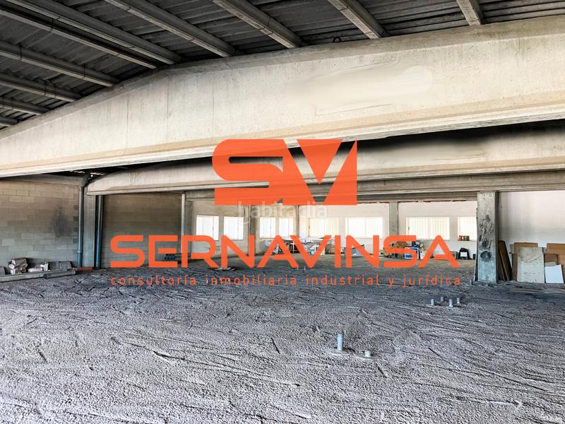 Foto f773a17b-f93a-47a6-96fa-56ac54062504. Capannone industriale in Can Roses Rubí