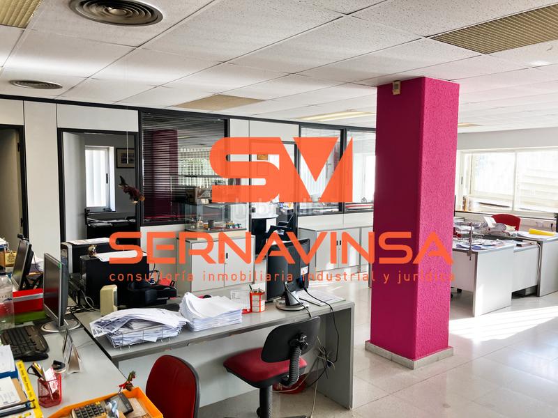 Foto f8645961-dfd3-4d33-ad41-dec8558ba6dc. Capannone industriale in Can Roses Rubí