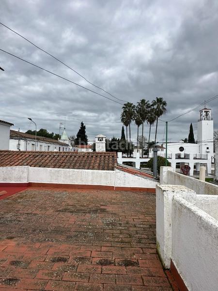 Foto 27b31d86-abd0-4301-8ffa-539d26671554. Casa adossada amb xemeneia aparcament a Golf Guadiana Badajoz