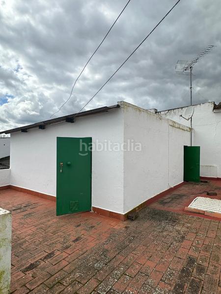 Foto f3480fe8-667e-4527-8619-4d517c3277aa. Casa adossada amb xemeneia aparcament a Golf Guadiana Badajoz