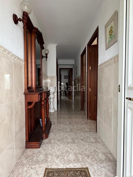 Foto f581b7fd-f469-45bc-beeb-6c51c6d6b141. Casa adossada amb xemeneia aparcament a Golf Guadiana Badajoz