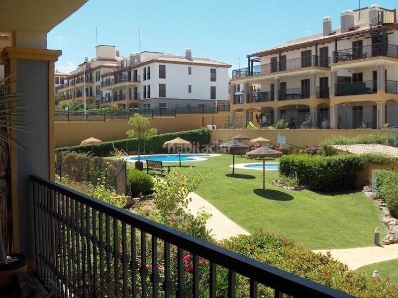 Foto db066201-0999-4afa-9a90-ad61af977d20. Apartamento vivienda en urbanización privada en la costa con pista de tenis y garaje en Ayamonte