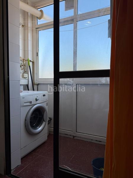 Foto 1312260c-174a-43c5-9ea6-129418647d63. Apartament amb aparcament piscina a La Estación Badajoz
