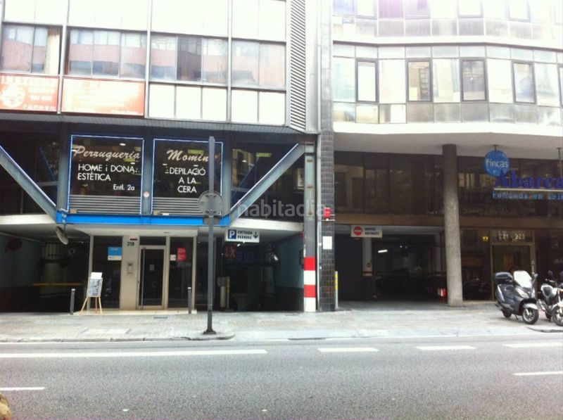 Foto a8bd3c8a-bfc7-482a-866c-0b3a52b4af01. Rent car parking in carrer de mallorca 219 in L´Antiga Esquerra de l´Eixample Barcelona