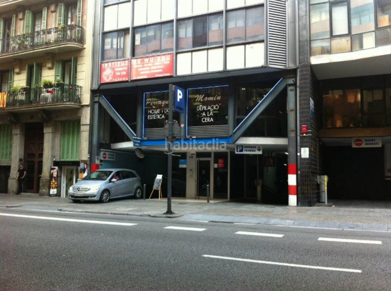 Foto f4231e63-fcee-4527-a184-e352661c5a56. Rent car parking in carrer de mallorca 219 in L´Antiga Esquerra de l´Eixample Barcelona