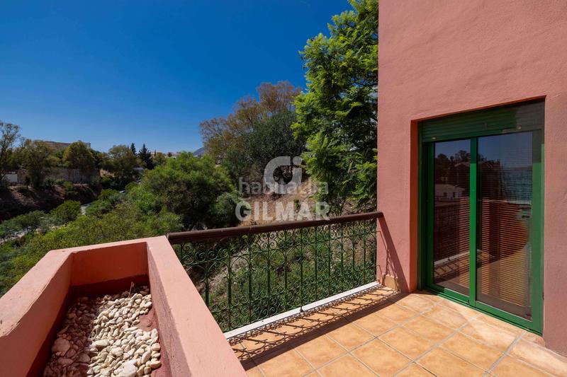 Foto d3290390-11e3-4970-80c5-0cbfbde909c1. Duplex con riscaldamento parcheggio piscina in Torreblanca del Sol Fuengirola