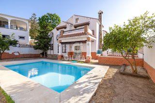 Chalet in Montealto - Monterrey. Ofrecemos en una de las zonas más exclusivas de benalmádena cost