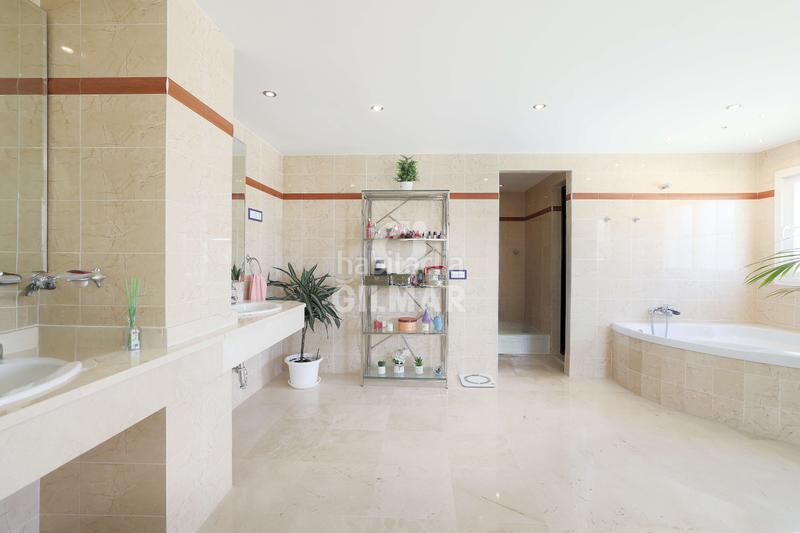 Foto 10511d5e-a591-46b2-ba8a-36f7b56b5344. Àtic amb calefacció aparcament piscina a Cortijo Torrequebrada Benalmádena