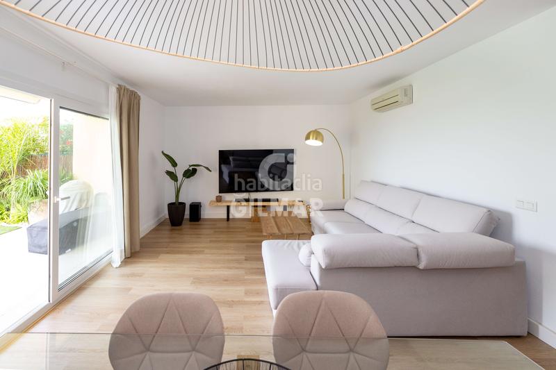 Foto 15722288-4a6b-4a1a-9f94-2151f79f7cc5. Casa pareada y si vivir en la zona más cotizada de la exclusiva reserva del higuerón significara tener una residencia que combina privacidad, e en Benalmádena