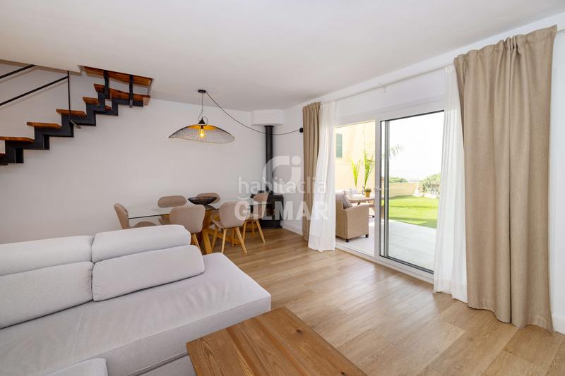 Foto 90527012-a328-4e7e-b495-226a97defc70. Casa pareada y si vivir en la zona más cotizada de la exclusiva reserva del higuerón significara tener una residencia que combina privacidad, e en Benalmádena