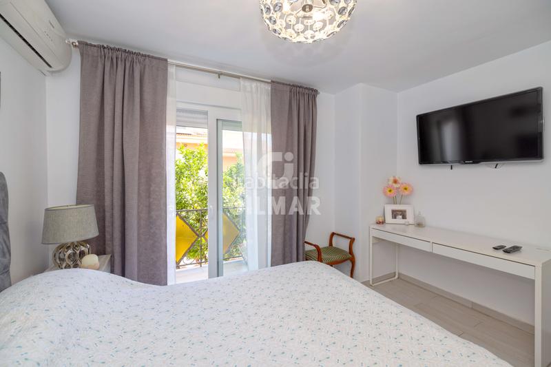 Foto 25b3868b-1d62-4e29-8ea6-945a23681ec7. Casa adossada amb calefacció a Arroyo de la Miel Benalmádena