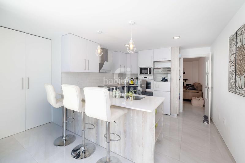 Foto 5d4a812d-6e21-40ce-ba31-aa61b59857fa. Casa adossada amb calefacció a Arroyo de la Miel Benalmádena