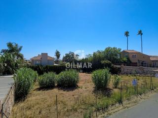 Terreny residencial a Campo de Mijas. Parcela exclusiva con proyecto aprobado de villa contemporánea