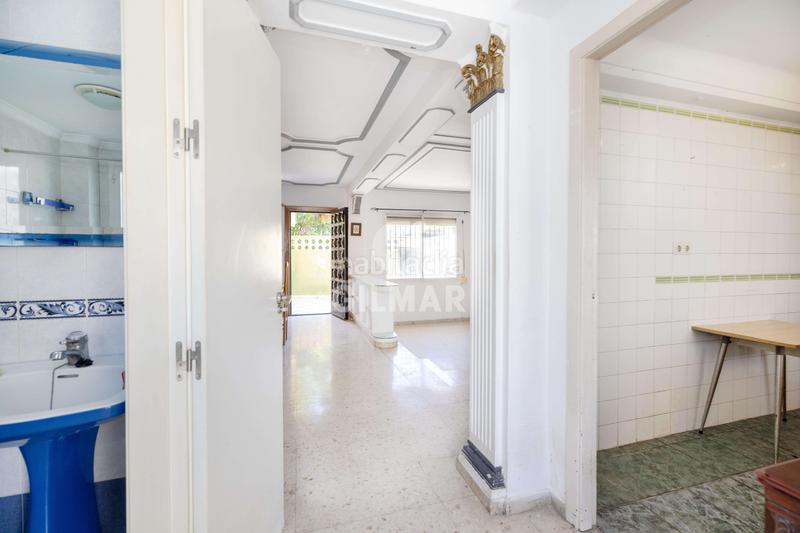 Foto c4a6379f-2f55-4764-9adf-61cbe7b09802. Casa adossada amb piscina a Los Boliches Fuengirola