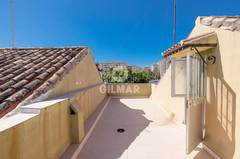 Foto def9d85a-ed09-49c5-bbe5-fc322038f0f1. Casa adossada amb piscina a Los Boliches Fuengirola