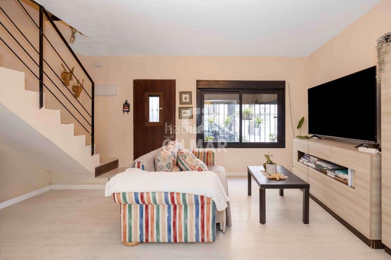 Foto 8af8ff34-d0e2-41ef-93d8-cc876053fd7b. Casa adossada amb calefacció a Arroyo de la Miel Benalmádena