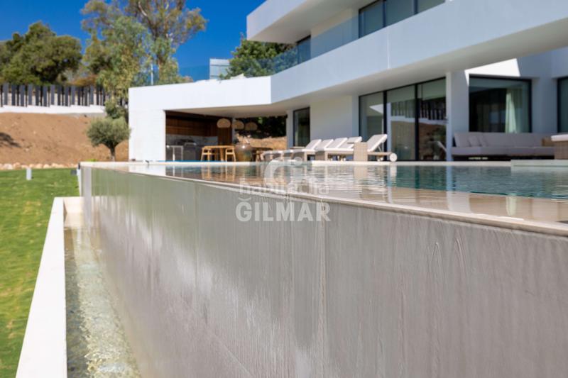 Foto 443e4cf4-80c8-42bc-a310-d1aa9dbece3a. Chalet with heating parking pool in La Capellanía - El Higuerón Benalmádena