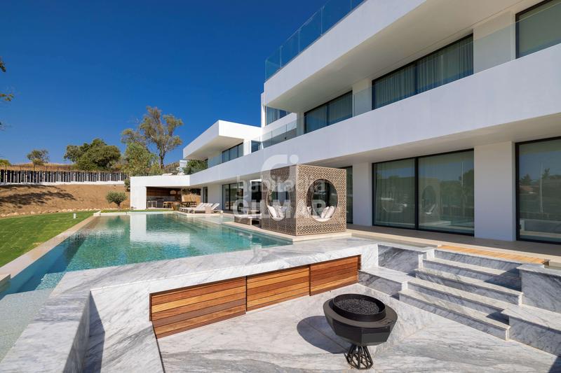 Foto f21573c9-eacd-46d9-8b7b-c3a85cecdc6c. Chalet with heating parking pool in La Capellanía - El Higuerón Benalmádena