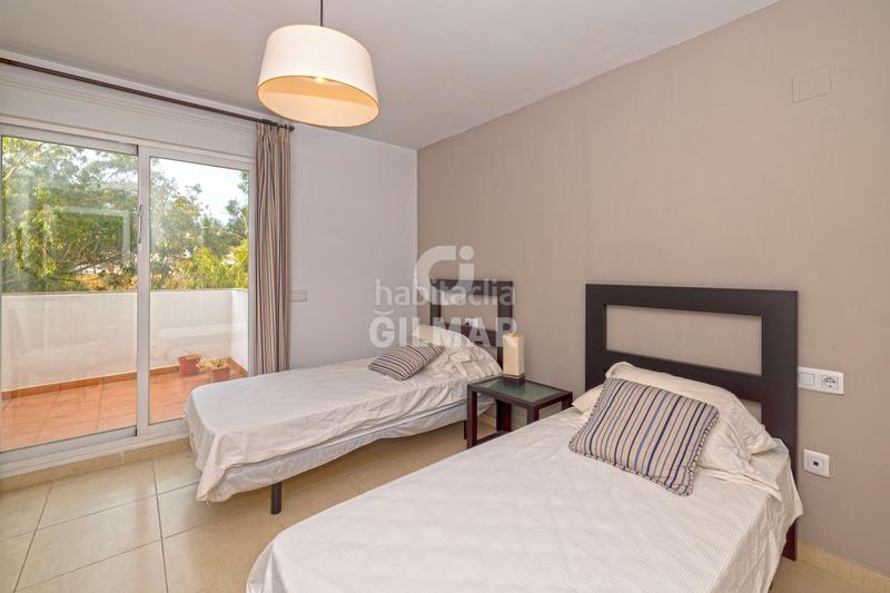 Foto 12e0a12a-b57e-4953-8d50-b3ed899d3214. Pis amb calefacció aparcament piscina a Nueva Torrequebrada Benalmádena