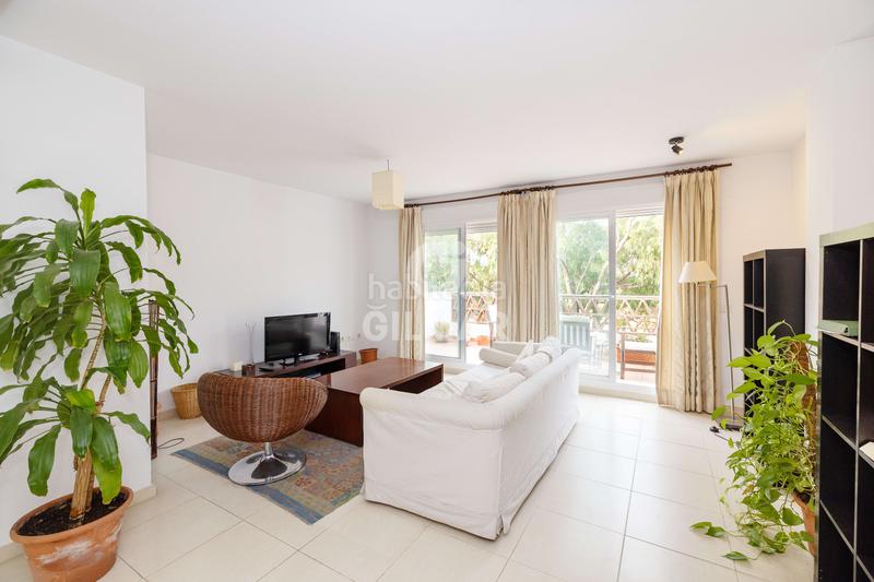 Foto d72983c6-896a-45ce-a4d4-b6344a08411f. Pis amb calefacció aparcament piscina a Nueva Torrequebrada Benalmádena