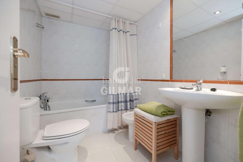 Foto ffd18f1c-fc49-4300-8fe8-d3883c2c252c. Pis amb calefacció aparcament piscina a Nueva Torrequebrada Benalmádena