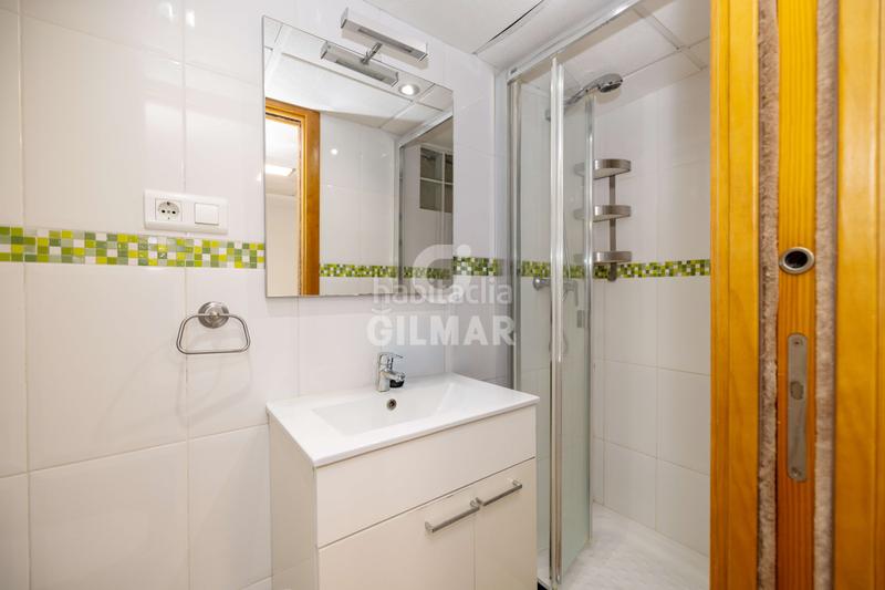 Foto 14e7ab6e-a974-46a5-a73e-03825c788508. Casa aparellada amb calefacció aparcament piscina a Torremolinos